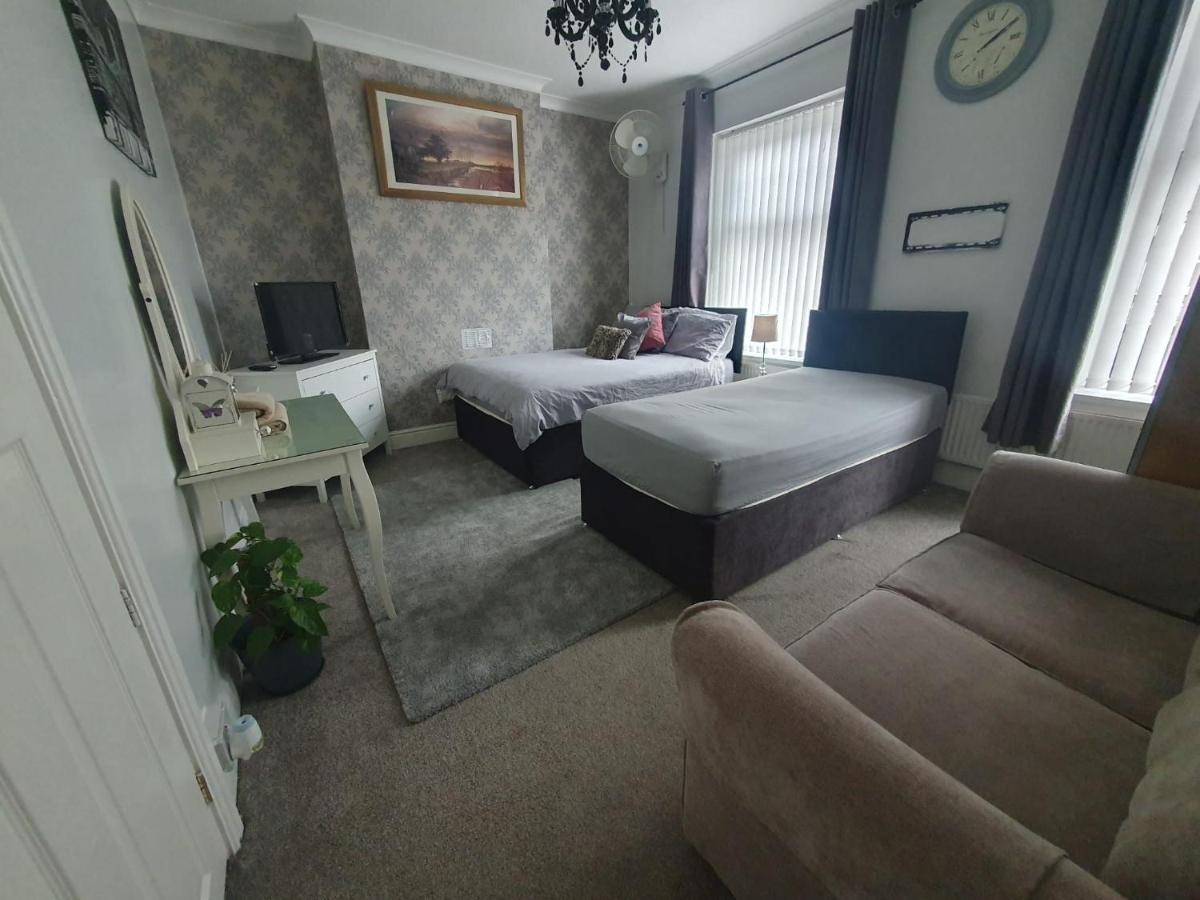 Private Luxury Double Room In Cardiff Exterior photo